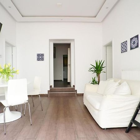 Wonderful Big Apartment Near Yppen Market Bécs Kültér fotó