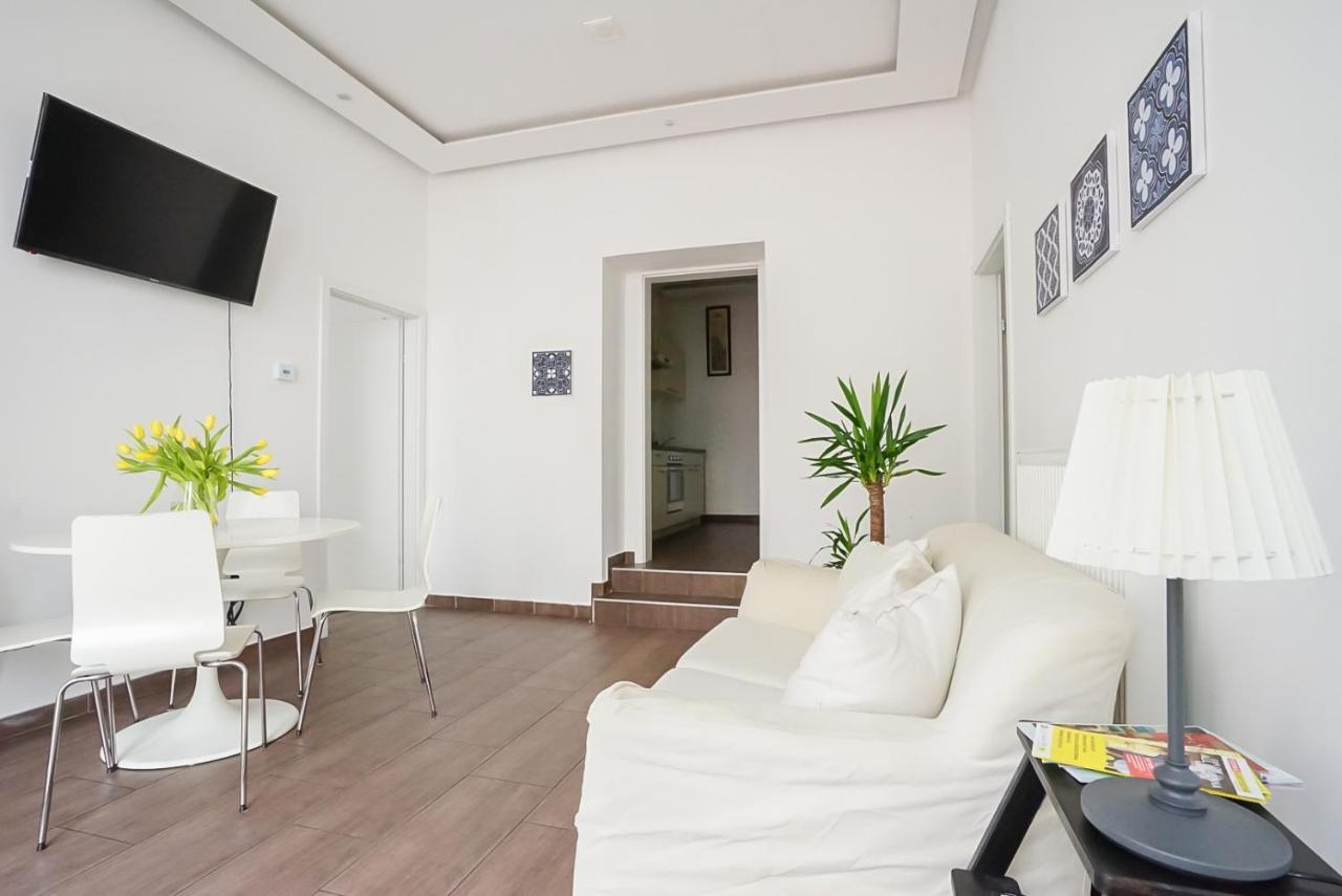 Wonderful Big Apartment Near Yppen Market Bécs Kültér fotó
