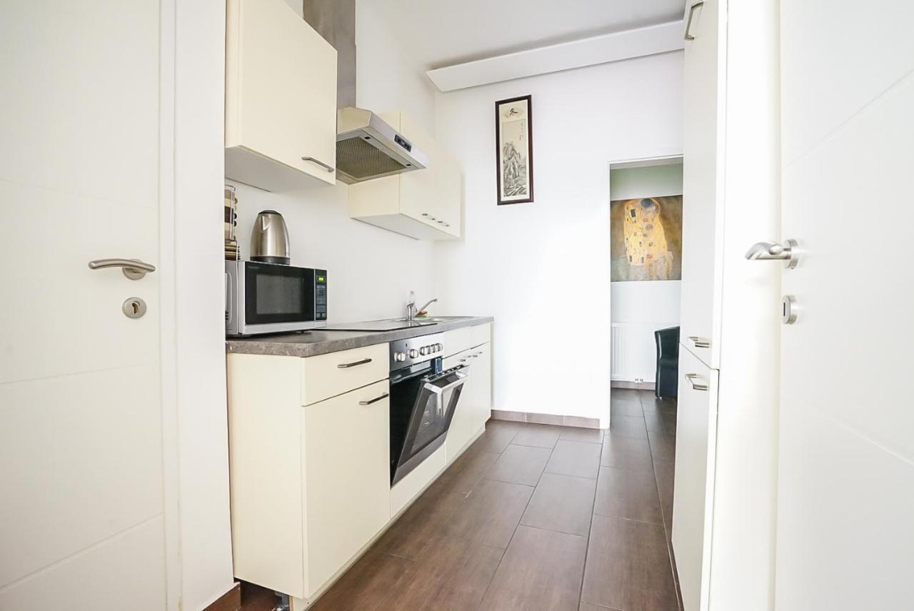 Wonderful Big Apartment Near Yppen Market Bécs Kültér fotó